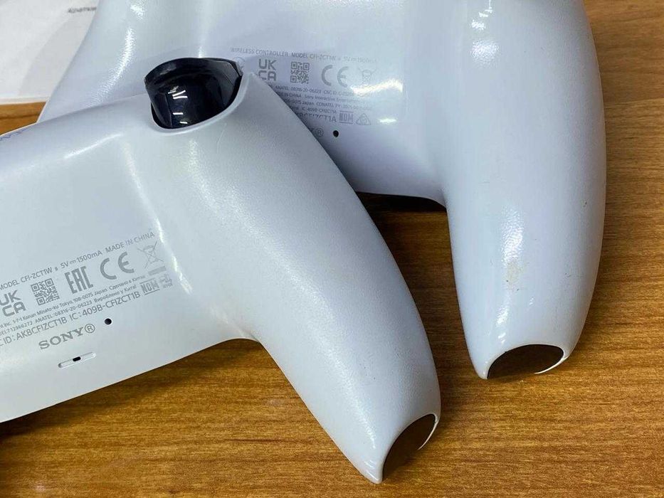 Sony PlayStation 5 2 Геймпада Rdr 2 WuKong