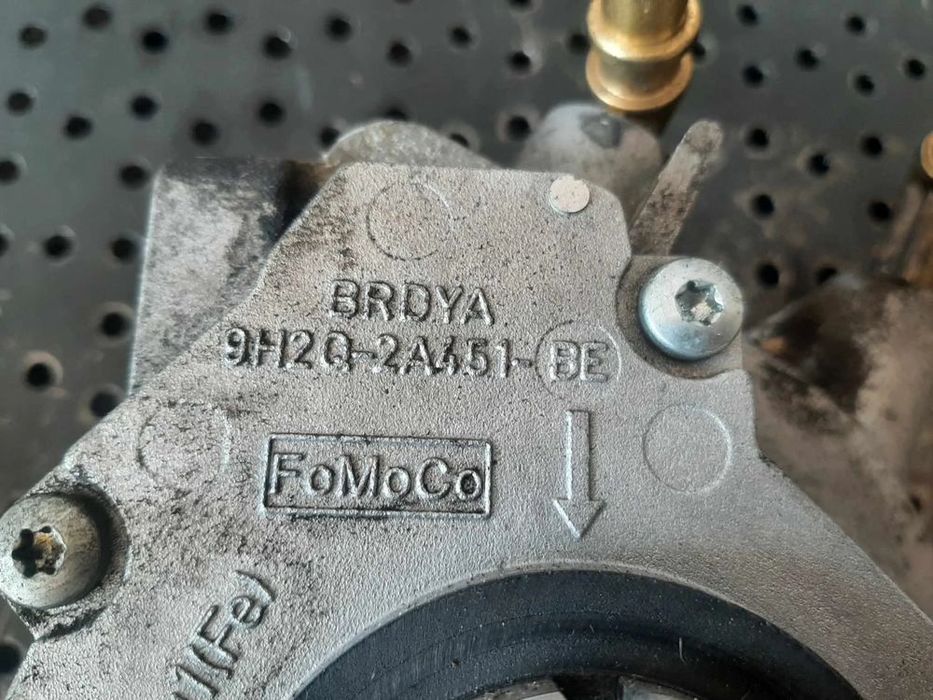 pompa vacuum 3.0 d 306dt 4x4  land rover range rover sport 2 l494  9h2q-2a451-be