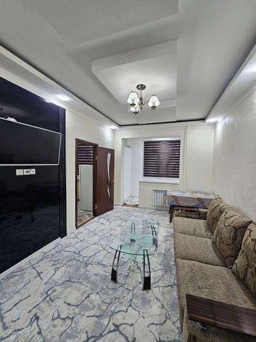 Продам чиланзар 9.  Одна комнатная.  Балкон 1,5*3