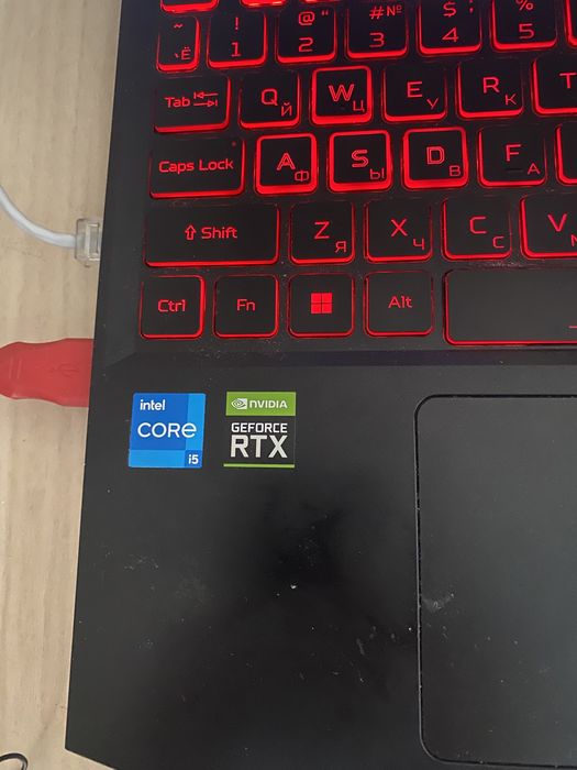 Продаю ноутбук (игровой)