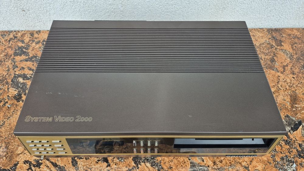 Vând video casette 2000 marca Grunding model 2x4 fabricat made Germany