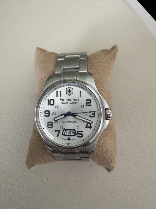 Швейцарские часы Victorinox Swiss Army Automatic, идеальное состояние