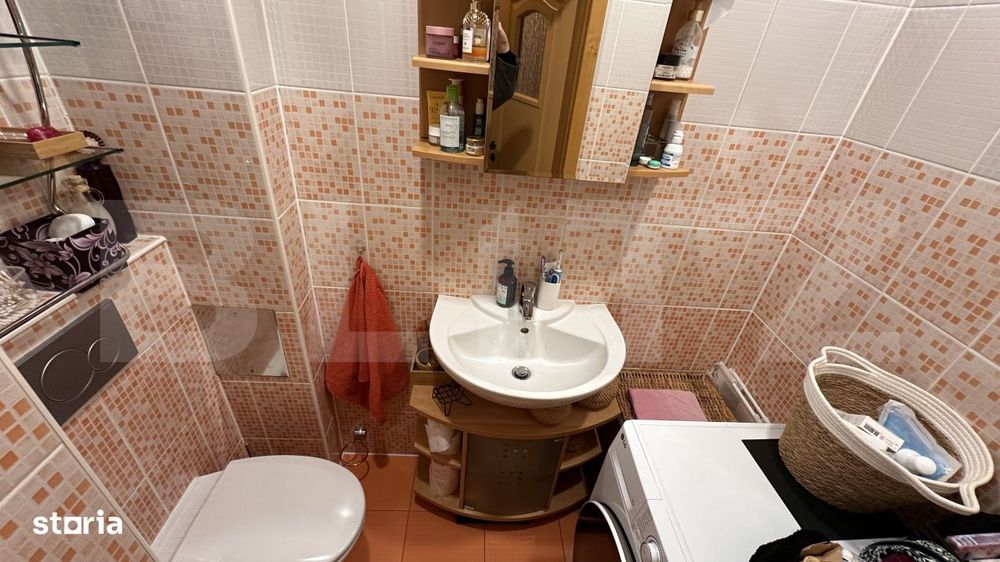 Apartament 4 camere, renovat si mobilat complet,  etaj 1, zona Centru