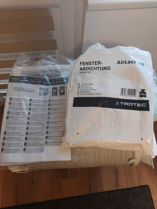 Мобилен климатик Whirlpool 9000 BTU + подарък уплътнител