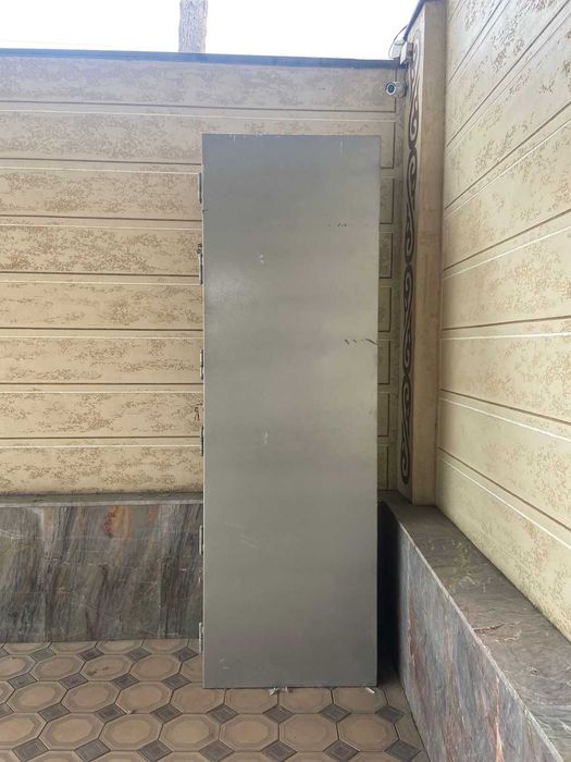 Трехкамерный офисный сейф