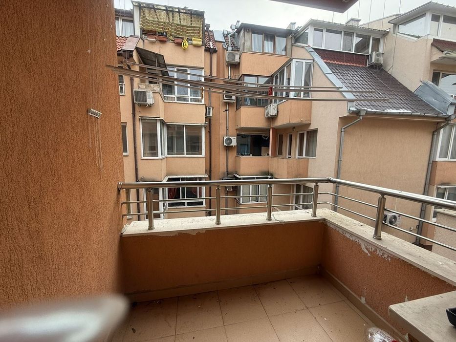 3-стаен в Плевен-Широк център площ 67 цена 159000