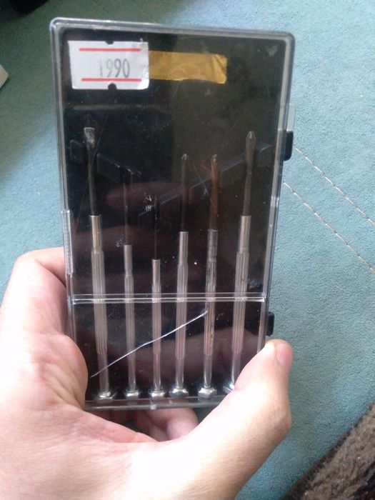 Продам отвертки для телефона