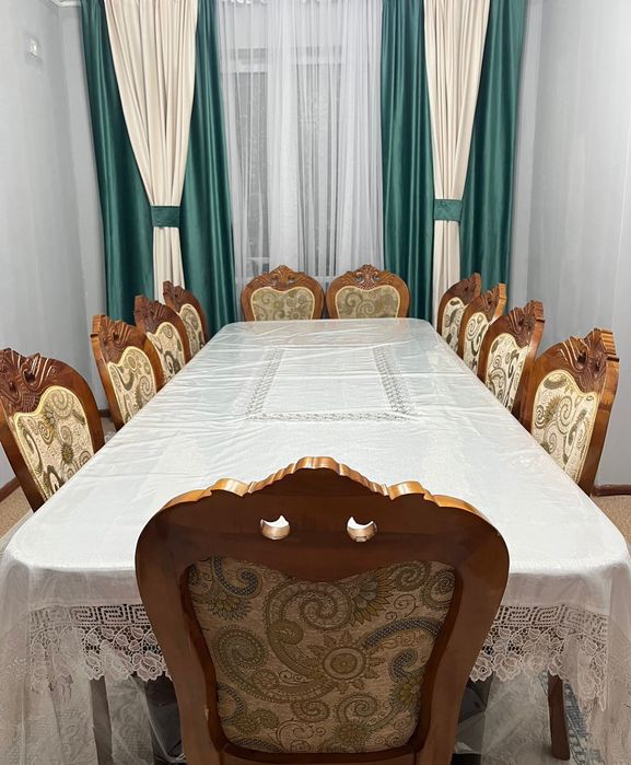 Стол стульясымен сатылады