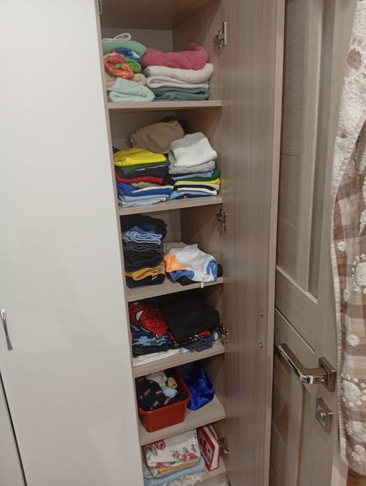 Продам шкаф в комнату