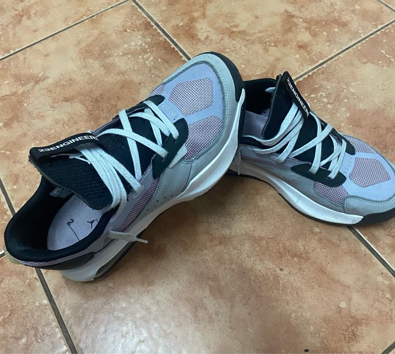 Adidasi Air Jordan