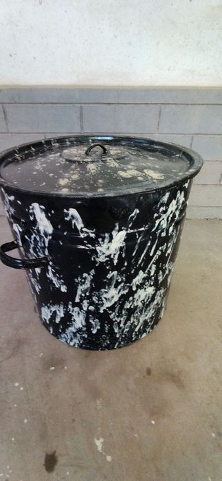 Кастрюля эмалированная