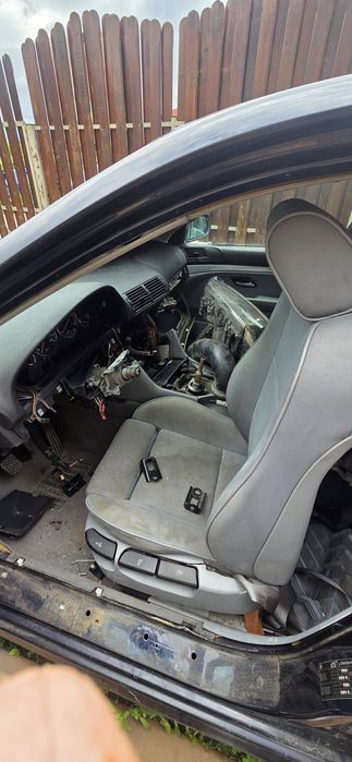 Dezmembrez e39 520d