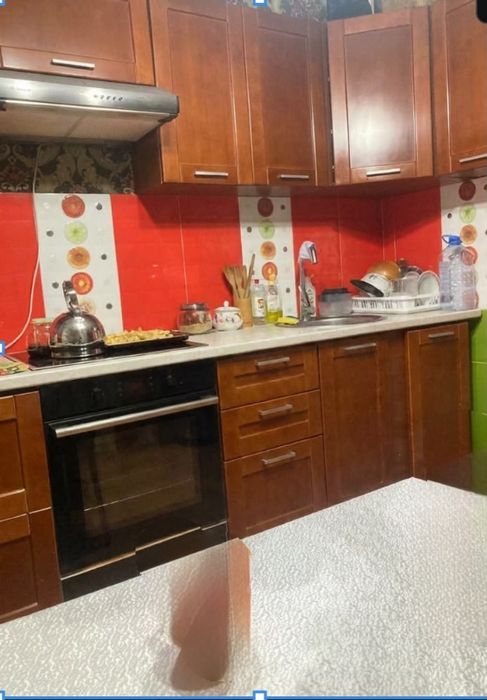 Гарнитур кухонный с вытяжкой