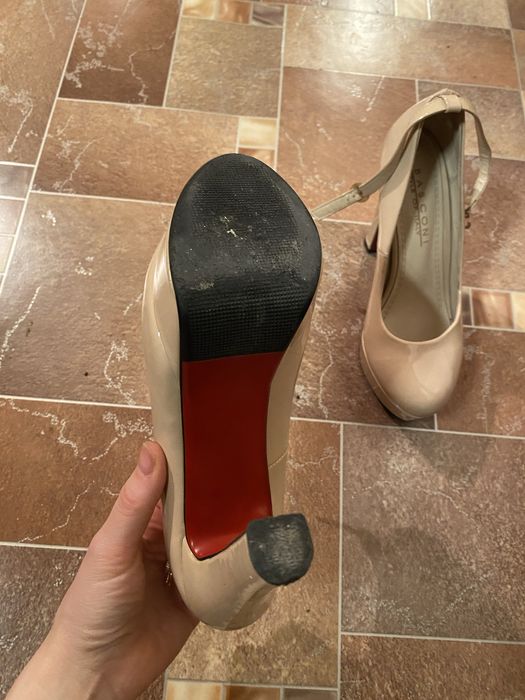 Туфли лабутены на высоком каблуке