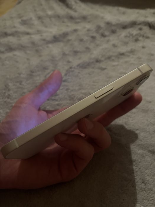 Айфон 13 на 128 гб.