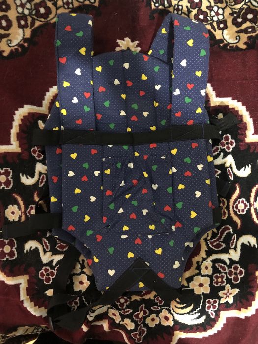 Продаётся рюкзак-Кенгуру для детей.