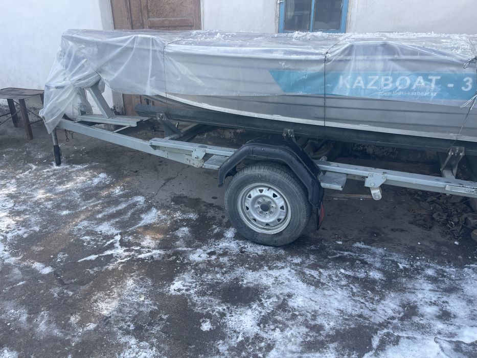 Лодка KAZBOAT-37 и прицеп