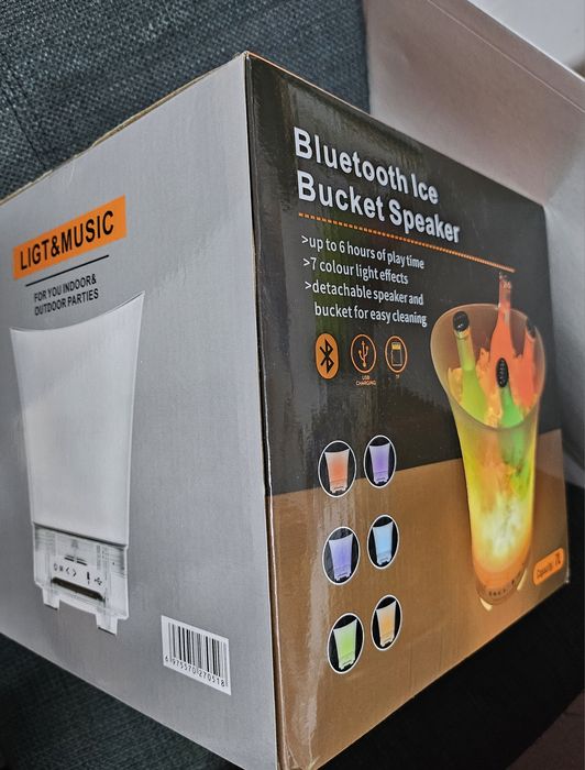 Frapiera cu boxa și leduri, nou sigilat