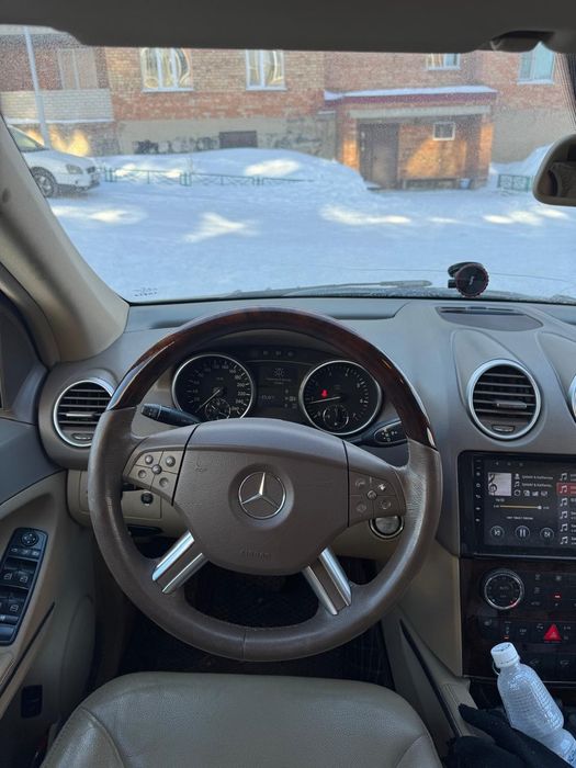 Продам авто МL350  3.2 об