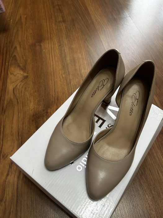 Женские туфли