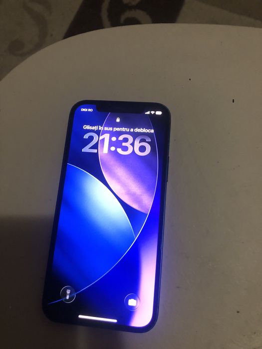 Iphone 12 spate  fisurat