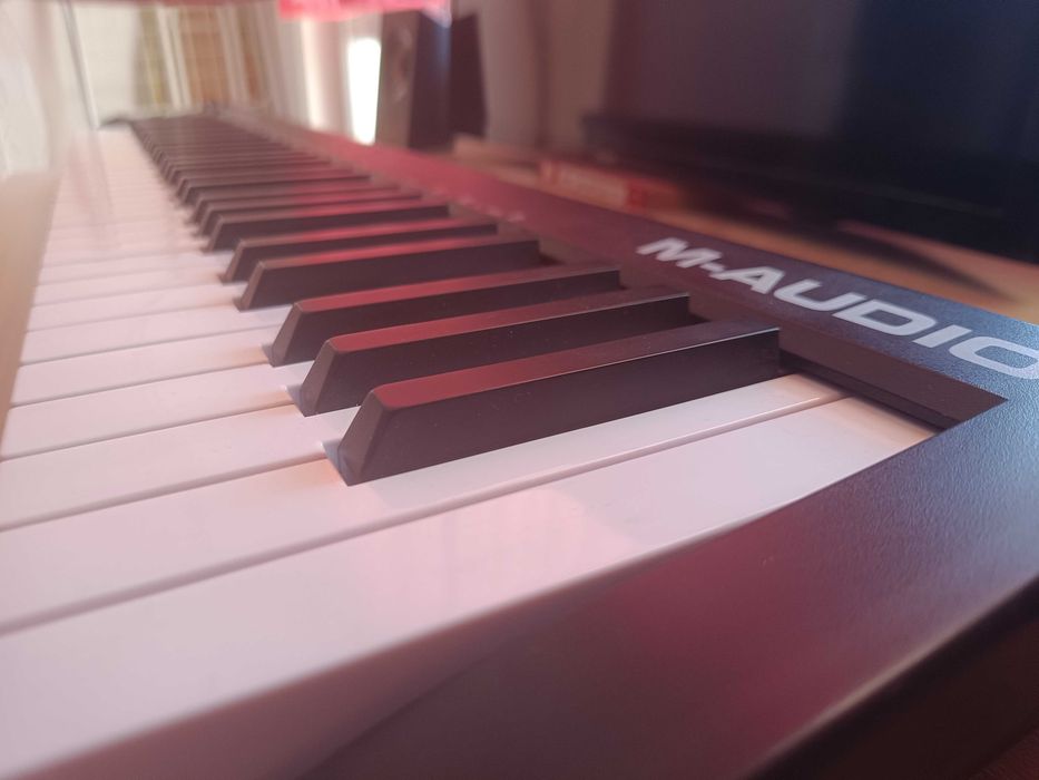 M-AUDİO Keystation 61 клавиша MK3 МİDİ Клавиатура