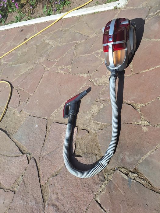 Продам хороший пылесос