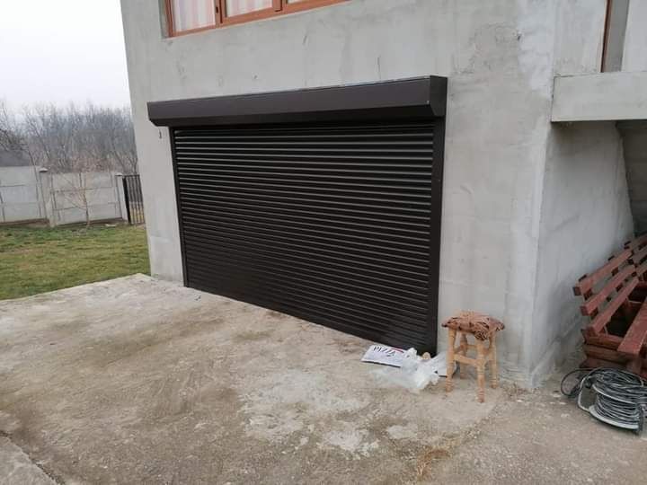 Usi garaj rulou cu lamele din aluminiu