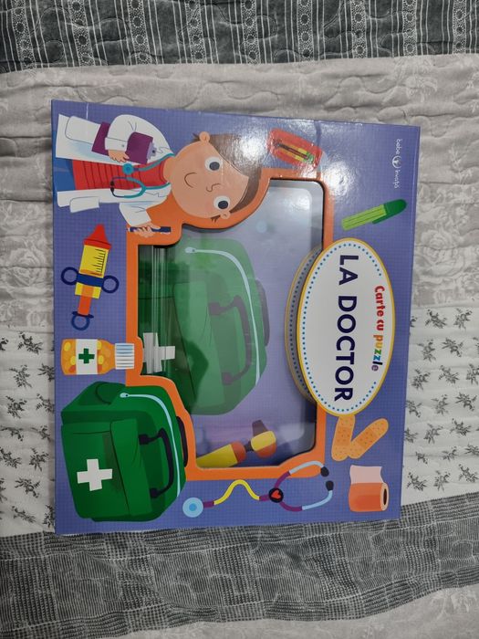 Carte interactiva puzzle bebelusi