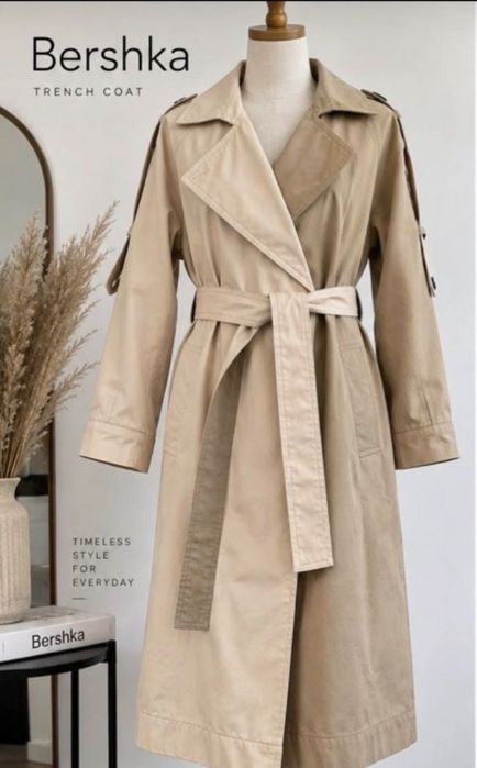 Trench Bershka noua dama