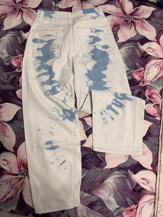 Ефектни дънки Bershka