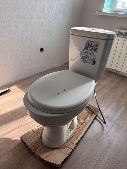 Б/у унитаз 8000 тг