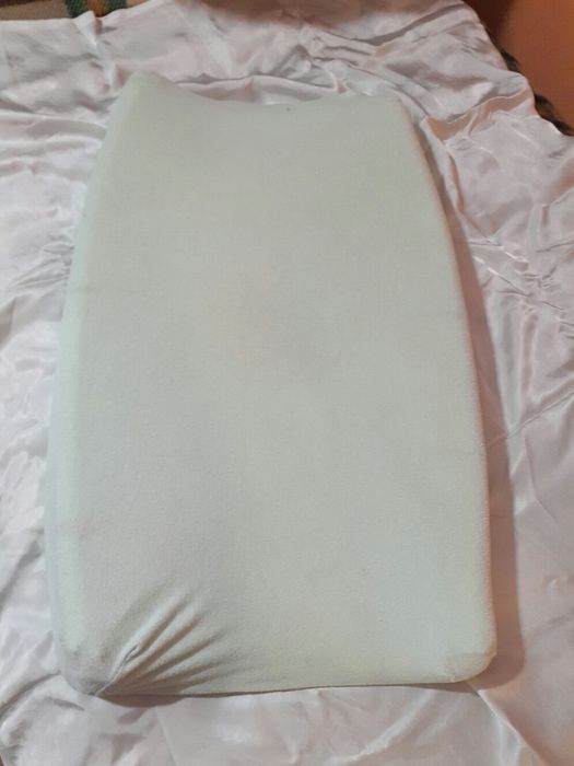 Повивалник твърд за обличане на бебе+ 2 хавлиени калъвки