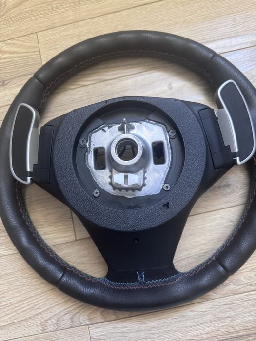 Продам руль от БМВ Е60 М5 под кулюч