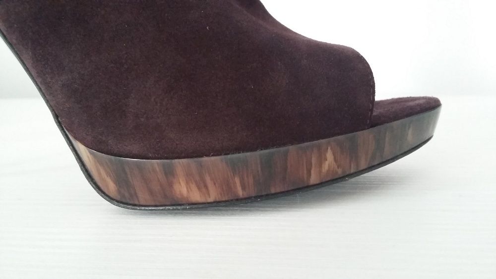 Botine Burberry 37.5 (nepurtate; in cutie)