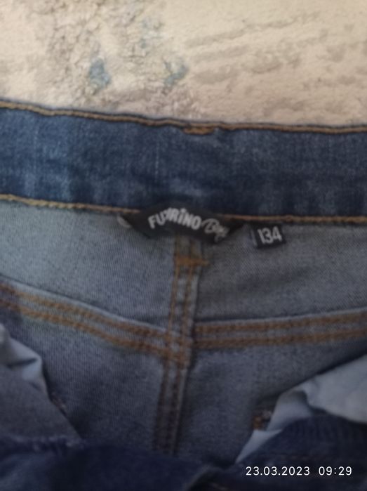 Джинсы  и кофты для мальчика 8-10 лет