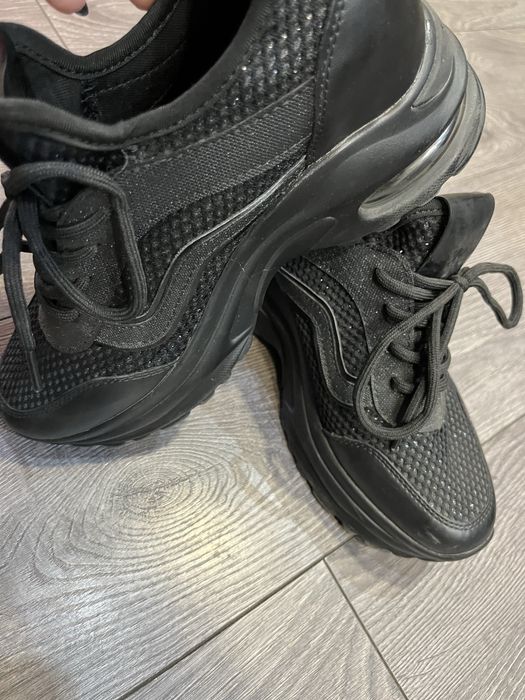 Дамски маратонки като нови