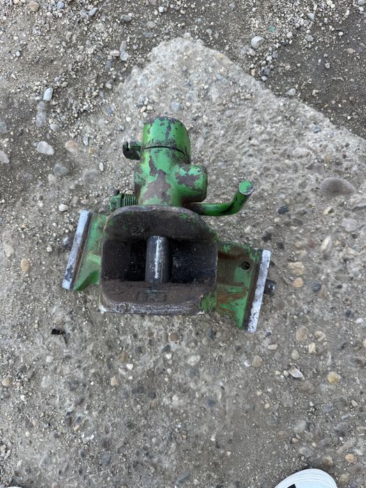 cupla remorcare automata John Deere
