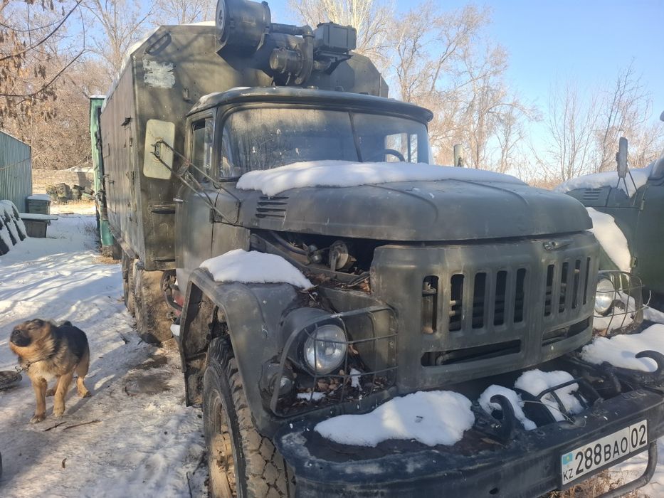 Пчелопавильон и зил 131