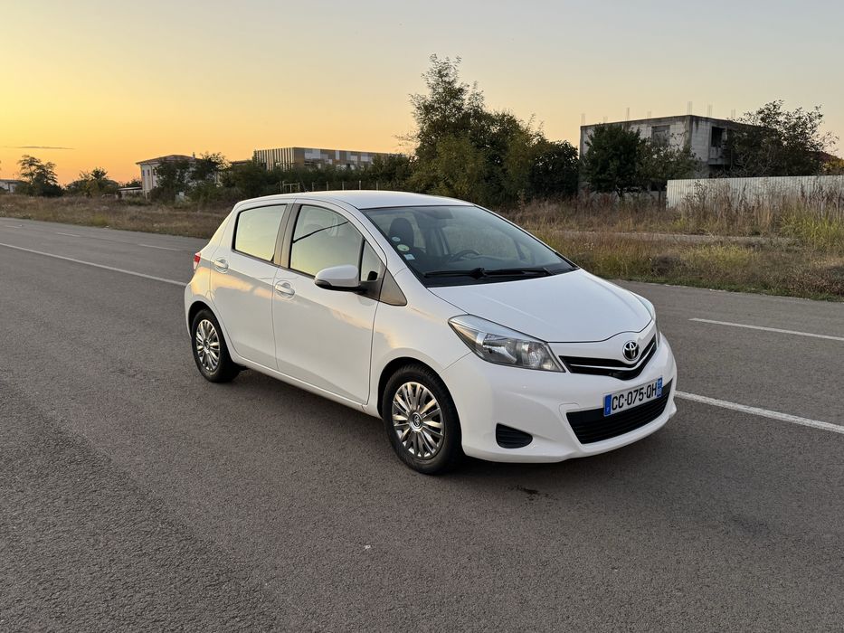 TOYOTA Yaris 2012 — imagine 2