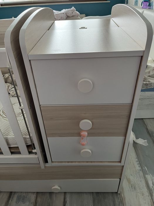 Бебешка трансформираща се кошара с матрак