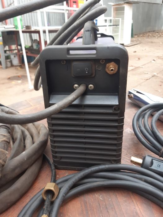 Aparat de sudura invertor TIG Parweld XTI 181DV