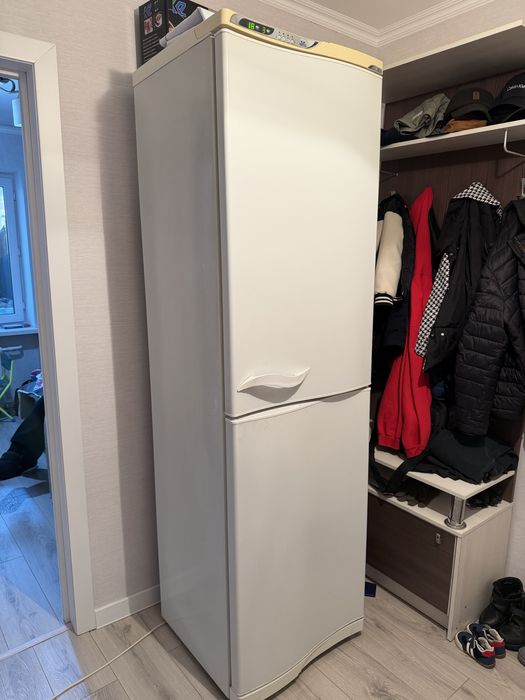 Продам холодильник