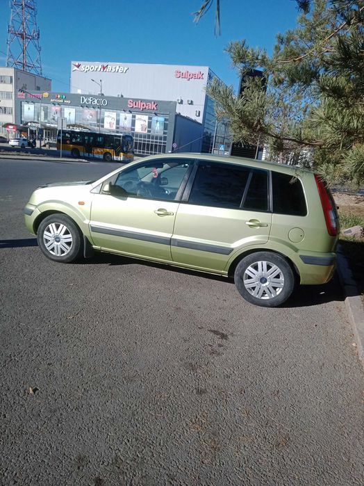 Продам автомобиль Ford Fusion