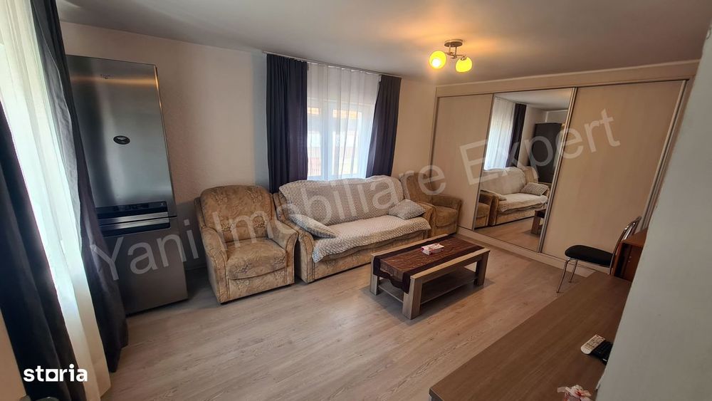 Casă de vânzare în comuna Albeștii de Argeș, județ Argeș.