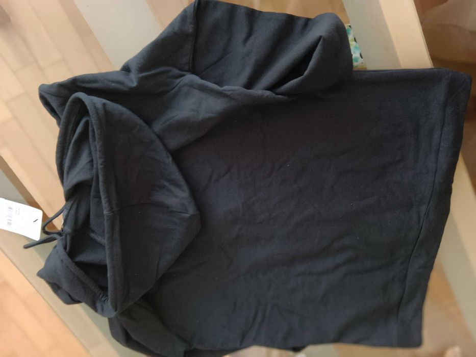 Черен суитчър Tezenis