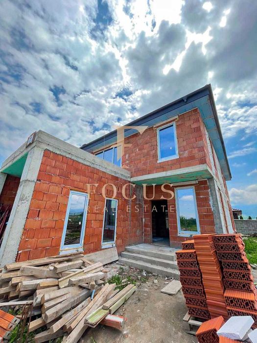 Продава се Къща в Пловдив, Беломорски - 278 кв.м за 1026 €/кв.м - Снимка #1