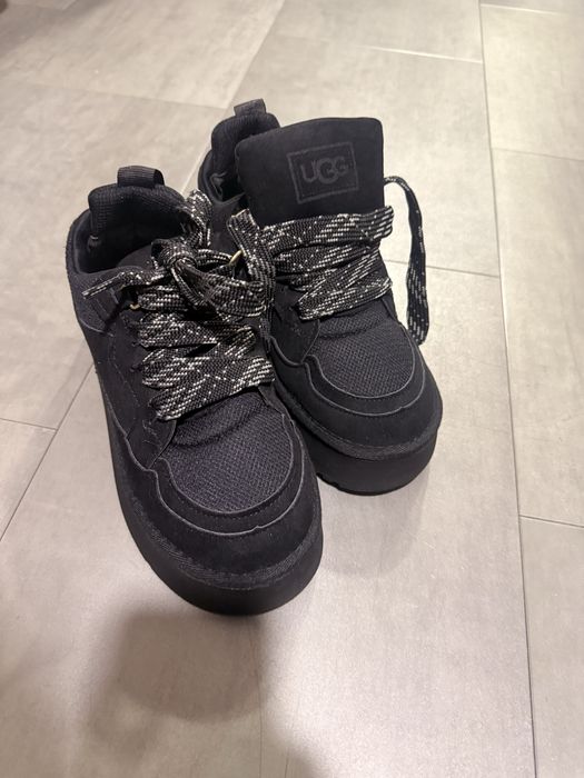 UGG Lowmel black