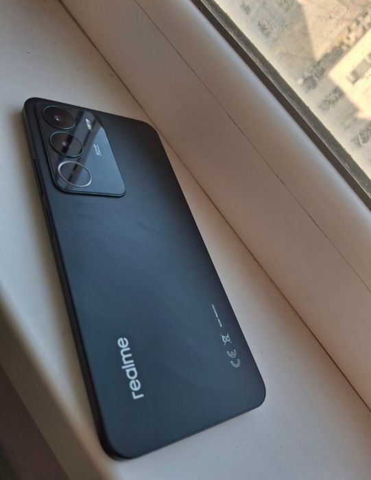 Realme с 71 срочно