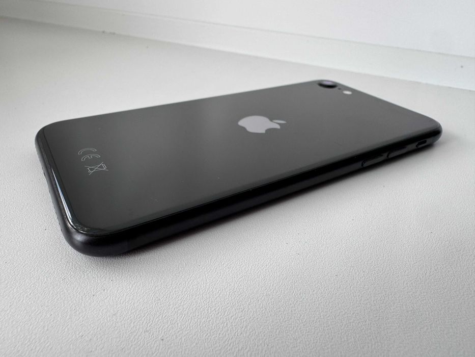 iPhone SE 2020 64GB Black